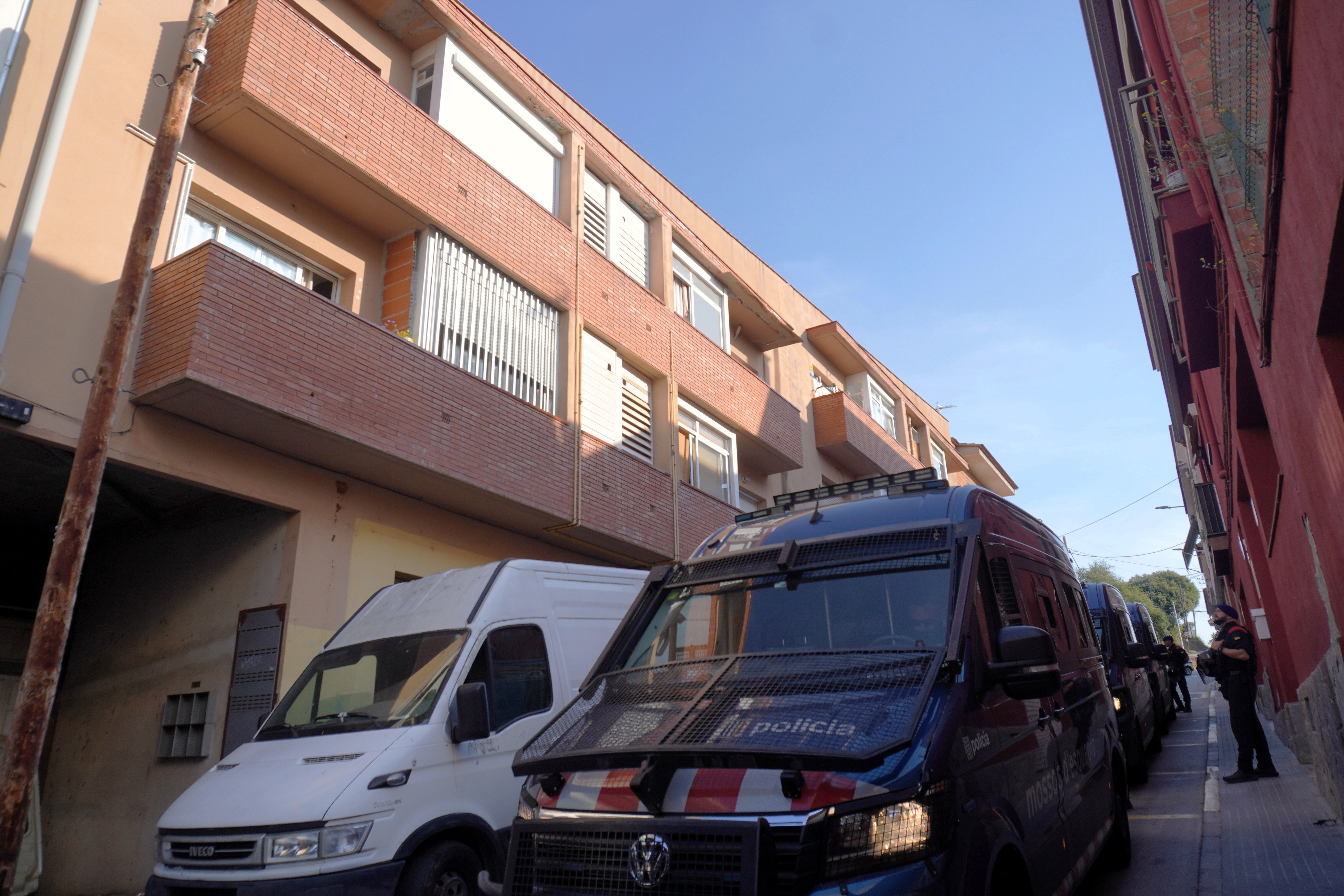L'Ajuntament aconsegueix el desallotjament d'un bloc de pisos ocupat il·legalment al veïnat de Sant Pere